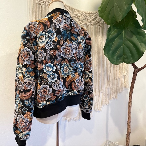 Fifteen Twenty Floral Tapestry Bomber Jacket Coat Sweater Blazer - Size Large - Picture 5 of 8